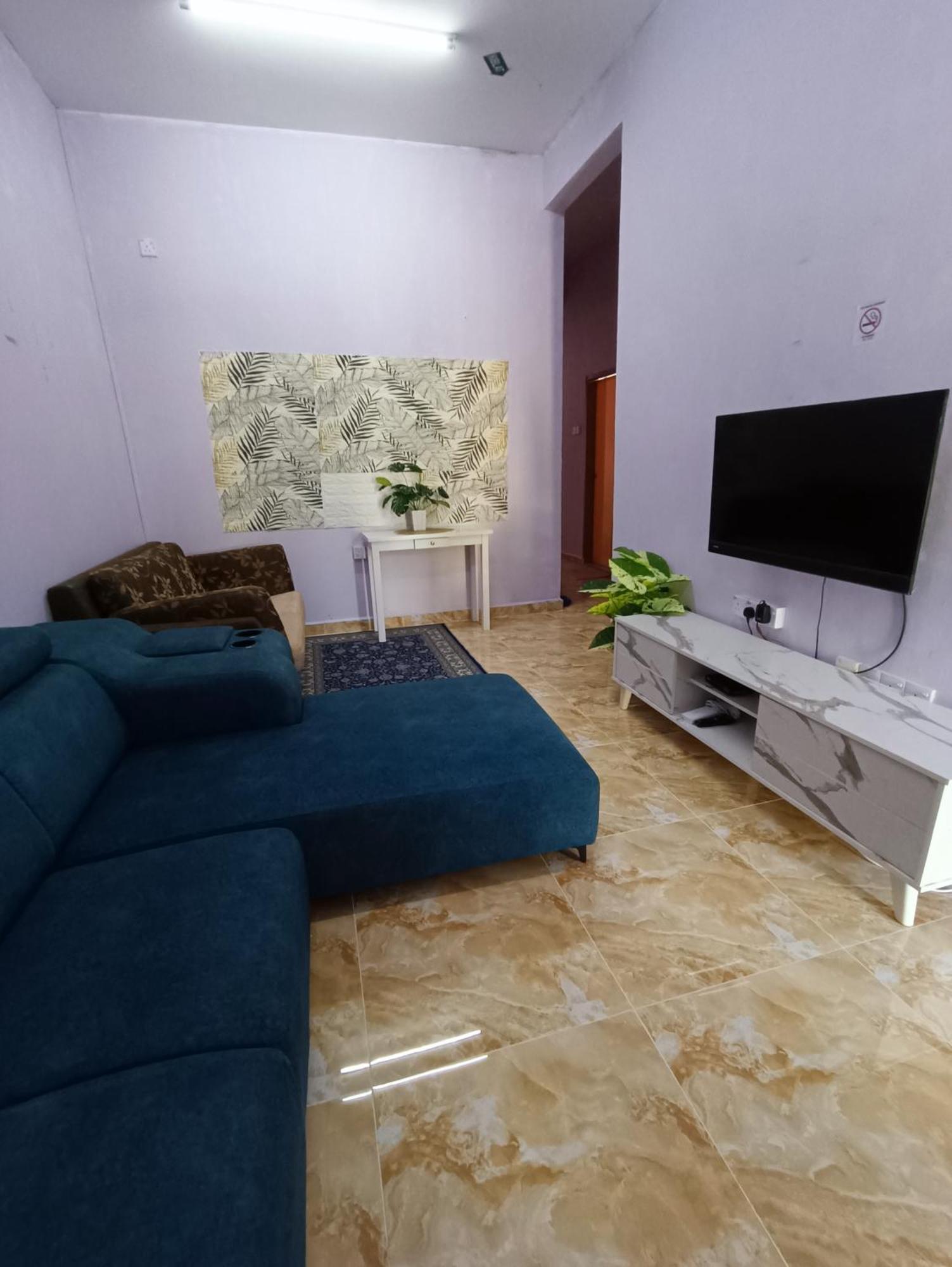 Homestay Lestari Klia Sepang Zewnętrze zdjęcie