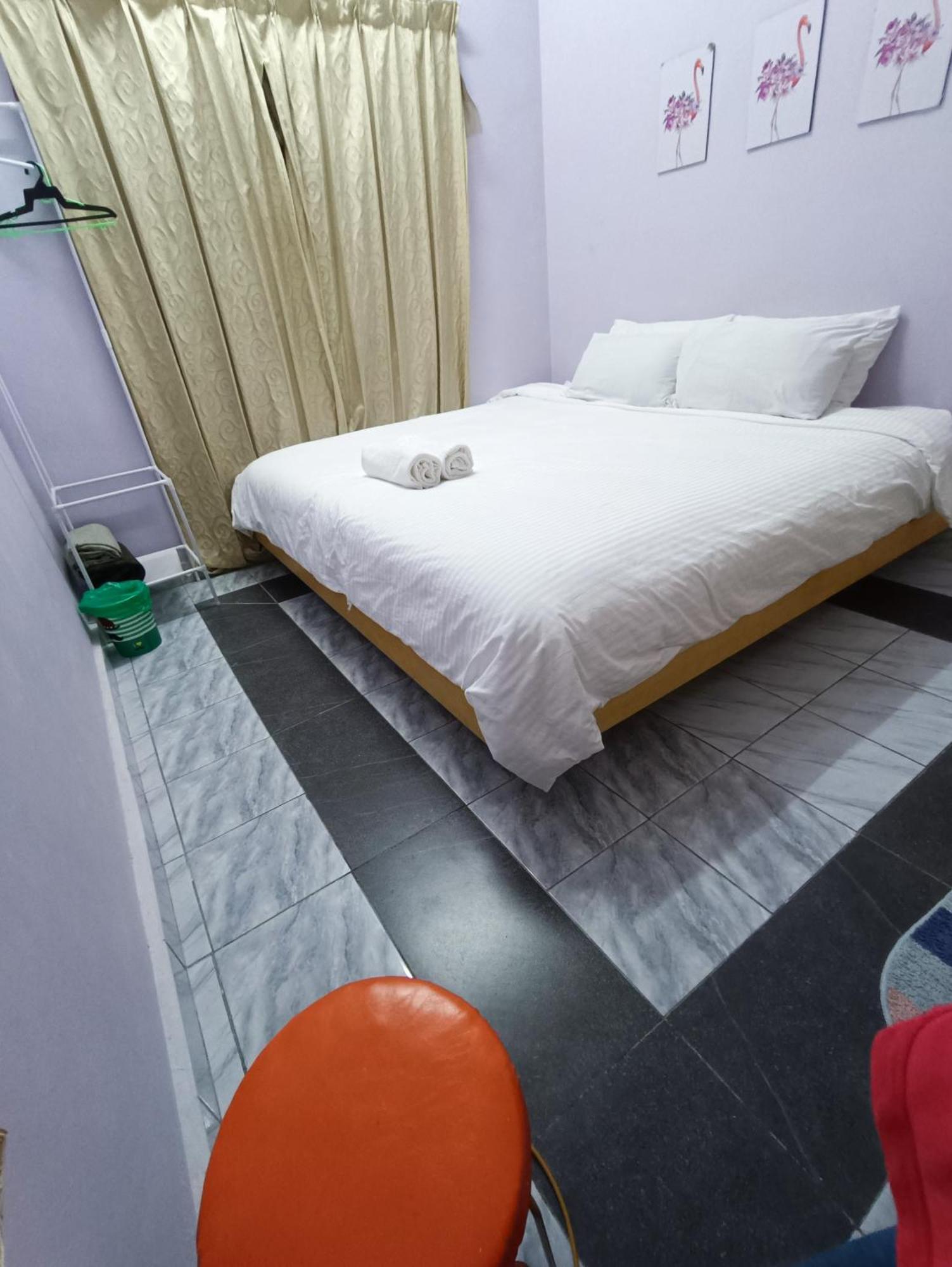 Homestay Lestari Klia Sepang Zewnętrze zdjęcie