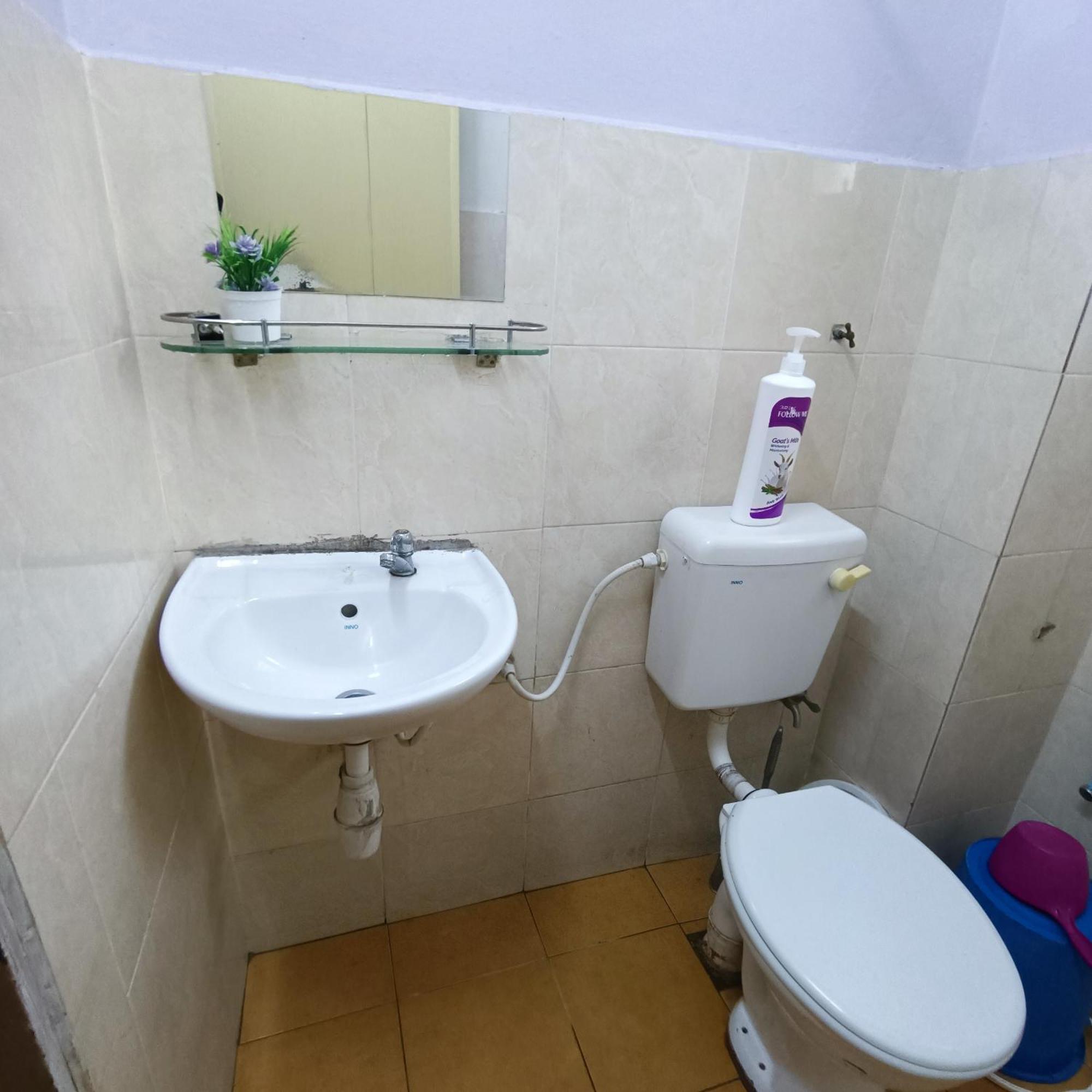 Homestay Lestari Klia Sepang Zewnętrze zdjęcie