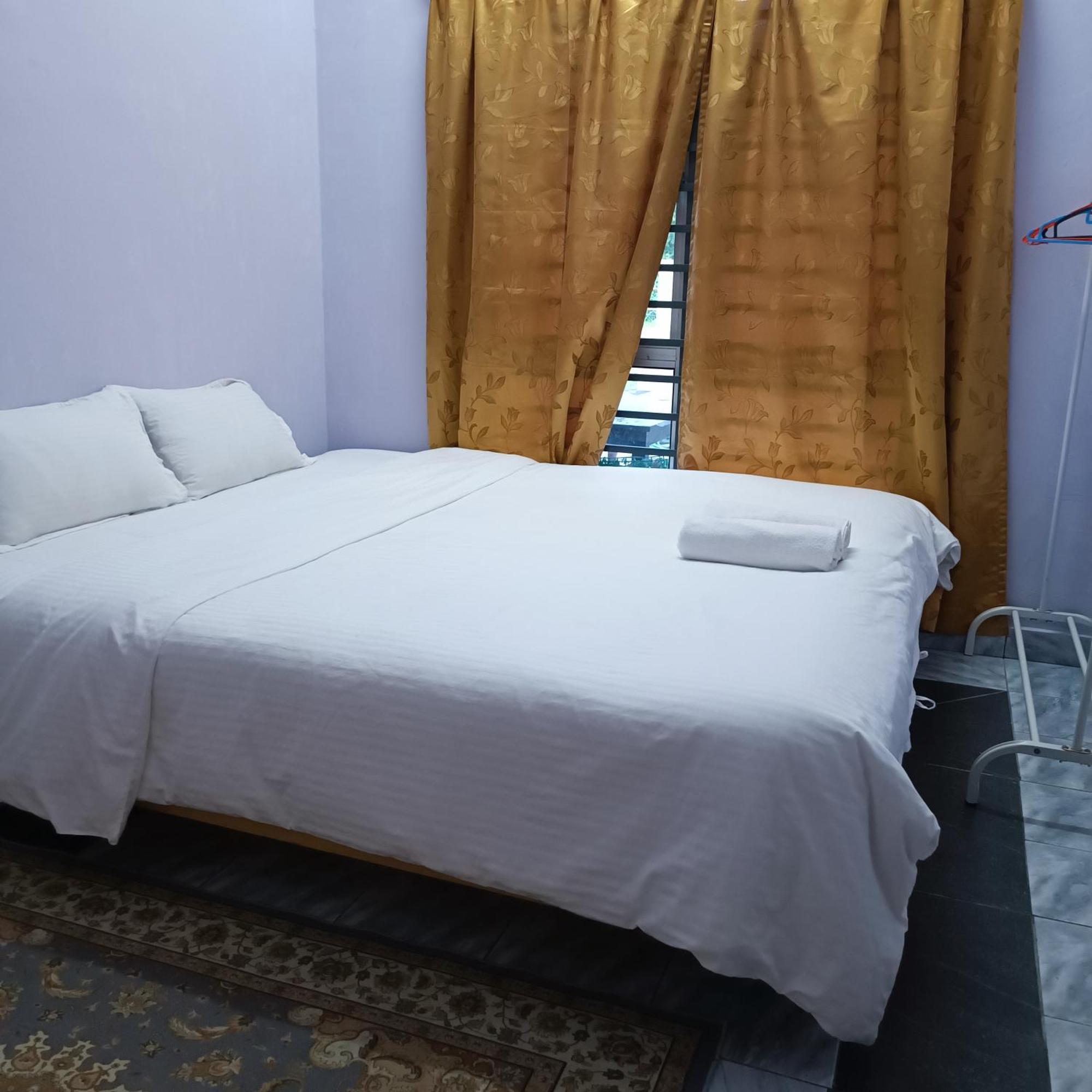 Homestay Lestari Klia Sepang Zewnętrze zdjęcie